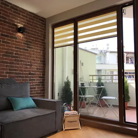 Bright, Comfortable And Cozy 부르가스