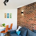 Apartment Bright, Comfortable And Cozy *