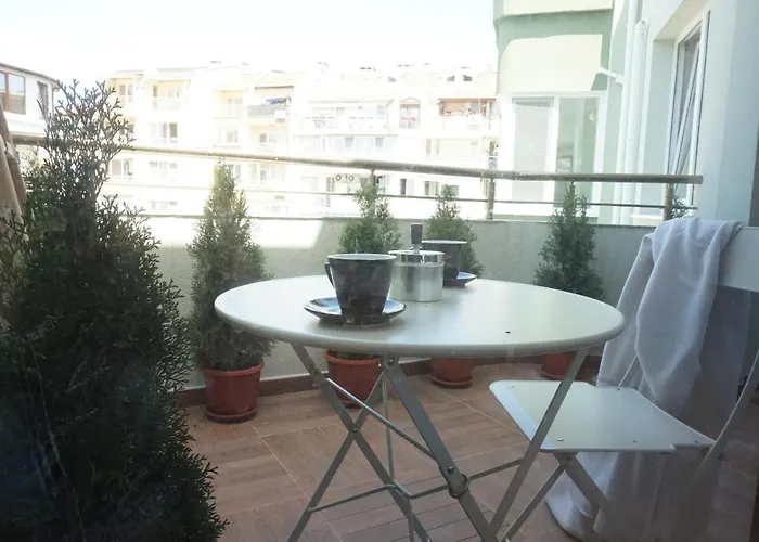 Bright, Comfortable And Cozy Burgas Stad